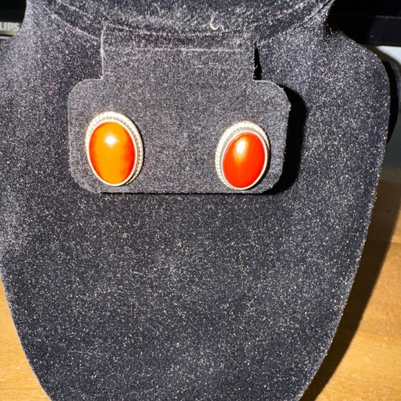 Carnelian statement Handcrafted vintage silver earrings - Picture 3 of 5